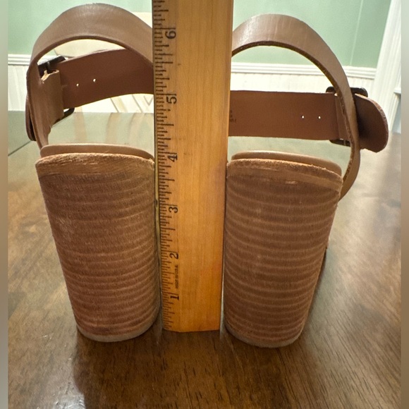 Steve Madden Brown Block Heel Sandals - Picture 5 of 6